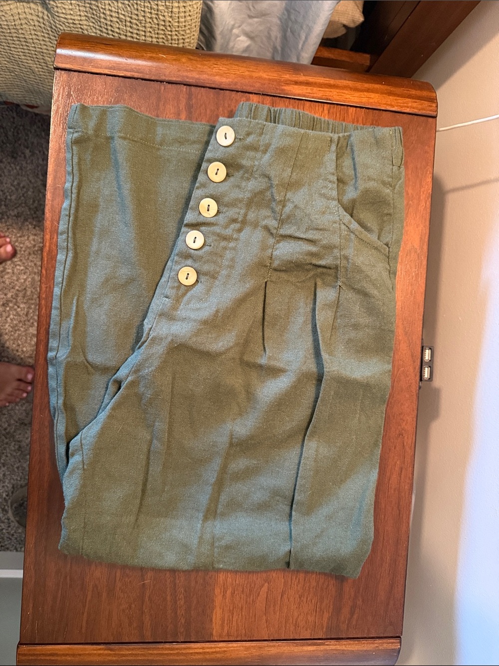 Women’s Olive Green Button-Front Casual Pants